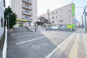 駐車場：ホテルセレクトイン八戸中央