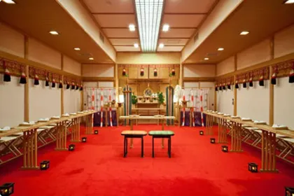 儀式殿（神殿）：横手セントラルホテル