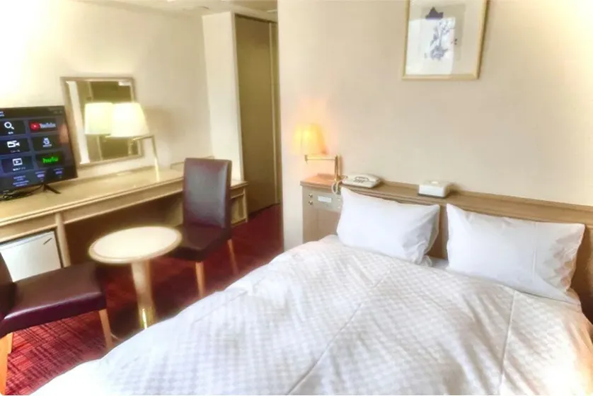 ダブルルーム：横手セントラルホテル