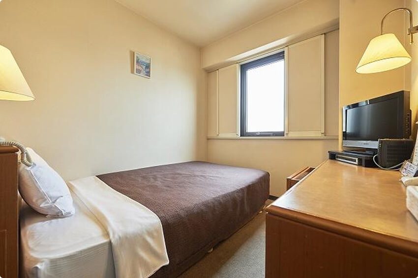セミダブル：ホテルセレクトイン八戸中央