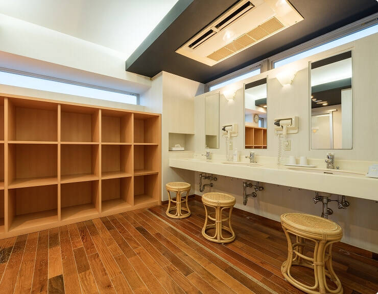 脱衣所：ロイヤルホテル大館 