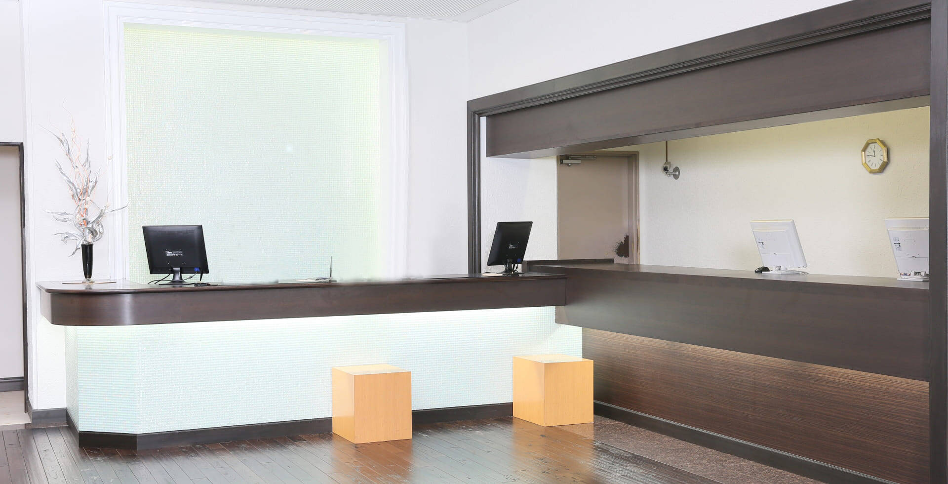 フロント：ザ・セレクトン福島