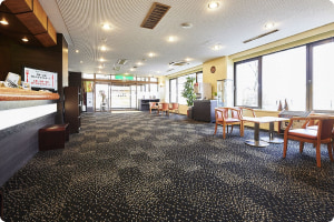 ロビー：ロイヤルホテル大館