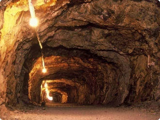 松代・象山地下壕(戦争遺跡)：ホテルセレクトイン長野