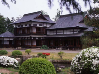 米沢市上杉記念館（旧上杉伯爵邸）：ホテルセレクトイン米沢