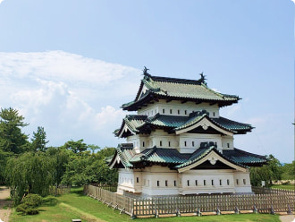 弘前城：ロイヤルホテル大館