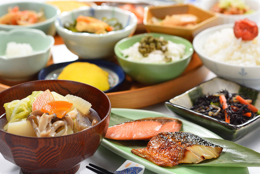 朝食：ロイヤルホテル大館