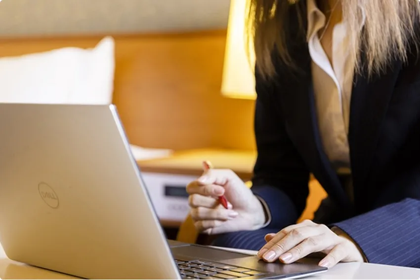 スタンダードセミダブルルーム：山形グランドホテル