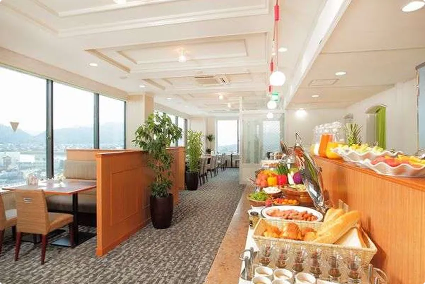 レストラン：セレクトロイヤル八代