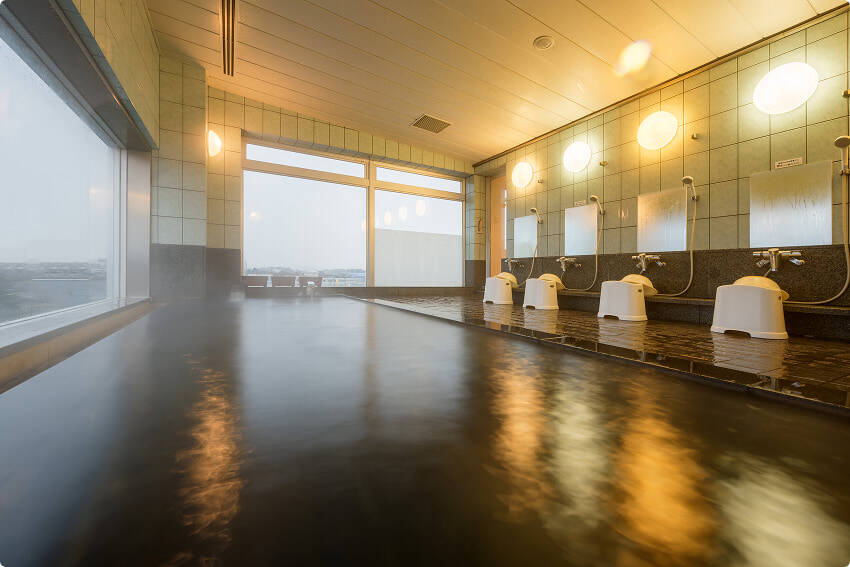 5階天然温泉　”憩いの湯”：ロイヤルホテル大館