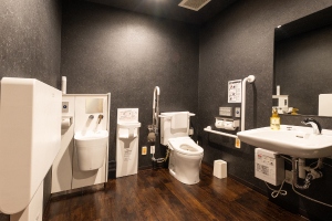 1階多目的トイレ：ザ・セレクトン松本　