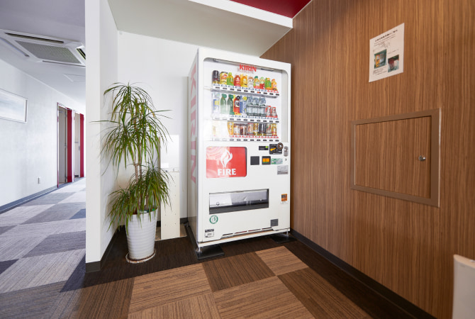 自動販売機：ホテルセレクトイン佐野駅前