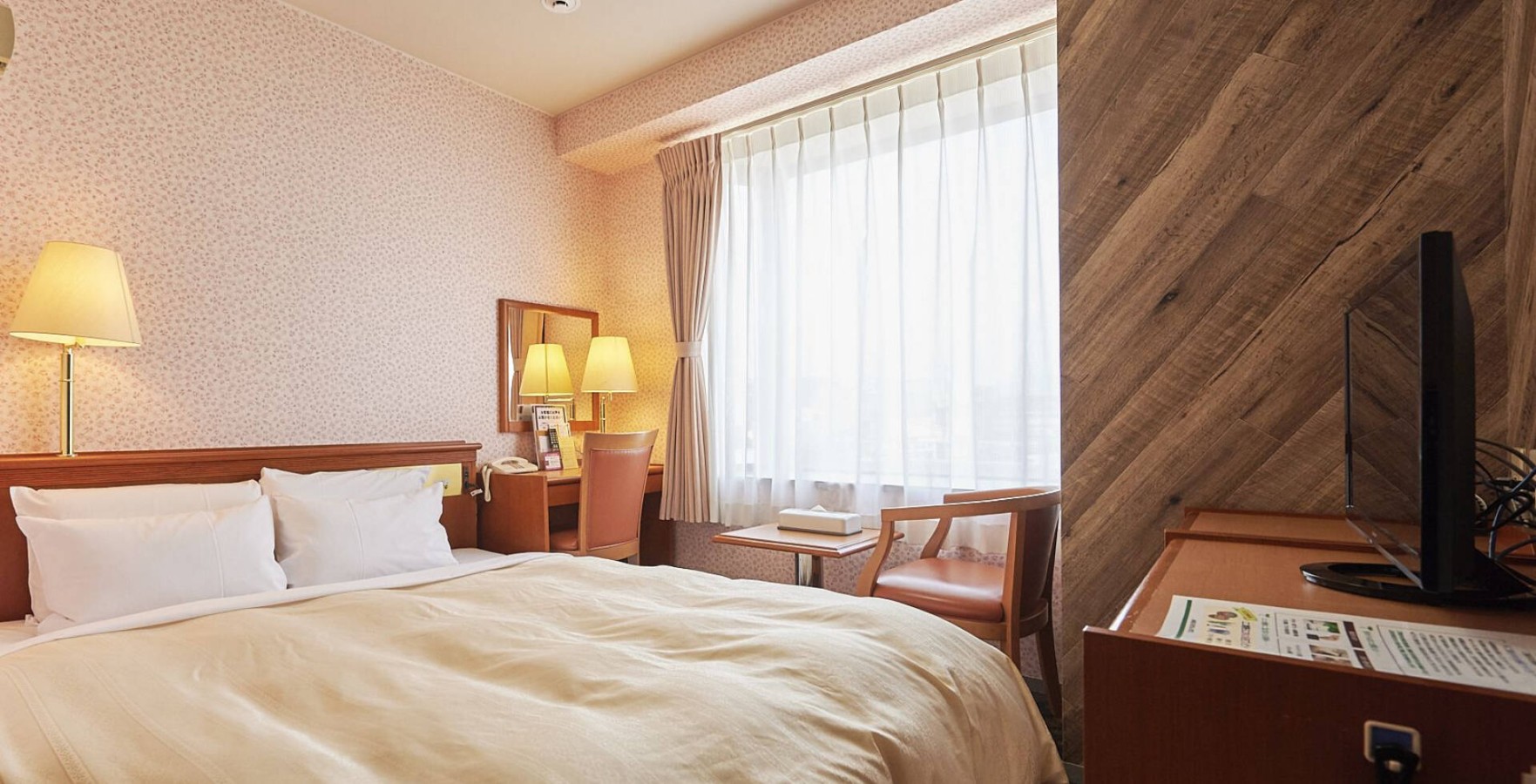 客室：アネックスロイヤルホテル