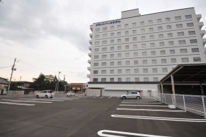 駐車場：グランドパークホテル大館