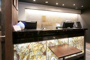 フロント：ザ・セレクトン京都堀川三条