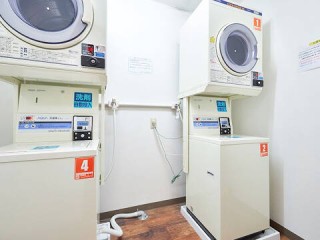 写真：コインランドリー
