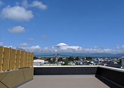 屋上テラス「View Terrace」：いやし処ほてる寛楽　富士山御殿場