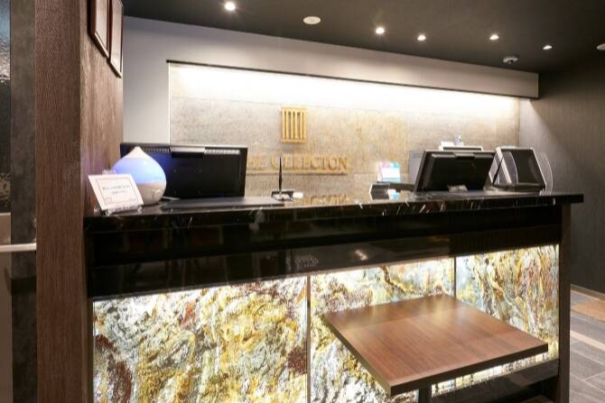 フロント：ザ・セレクトン京都堀川三条