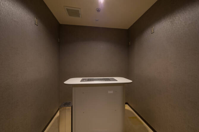 喫煙スペース：グランドパークホテル大館