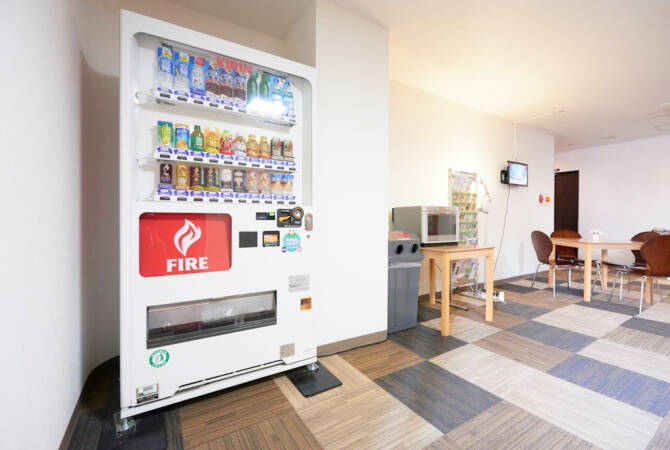 自動販売機：ホテルセレクトイン埼玉毛ロ山