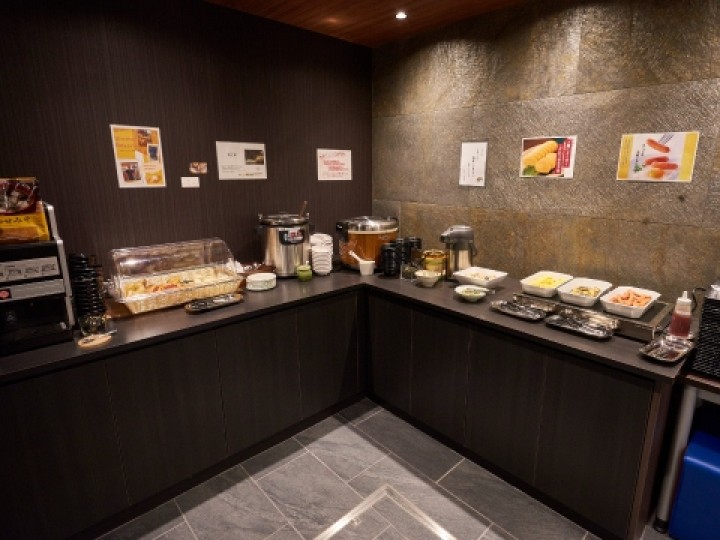 炊きたてご飯の和朝食＆夜は無料のカレーサービス：ザ・セレクトン京都堀川三条