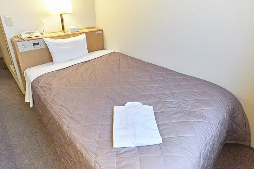 セミダブル：ホテルセレクトイン伊勢原