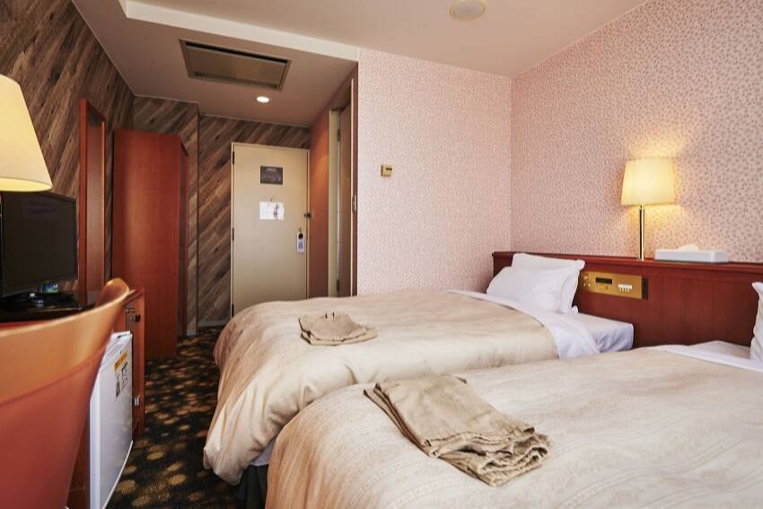 ツインルーム：アネックスロイヤルホテル