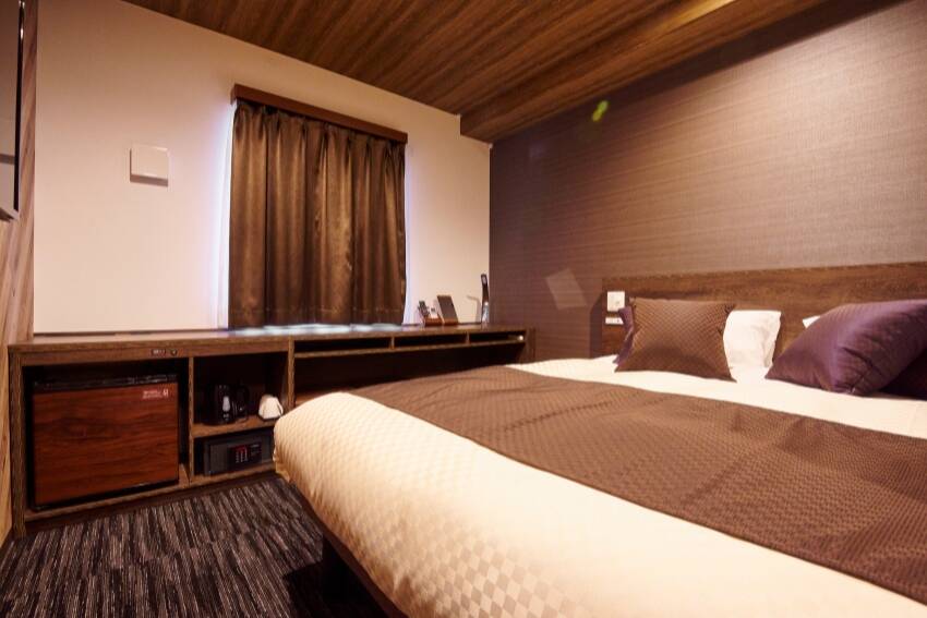 ダブルルーム：ザ・セレクトンあべの松原駅前　