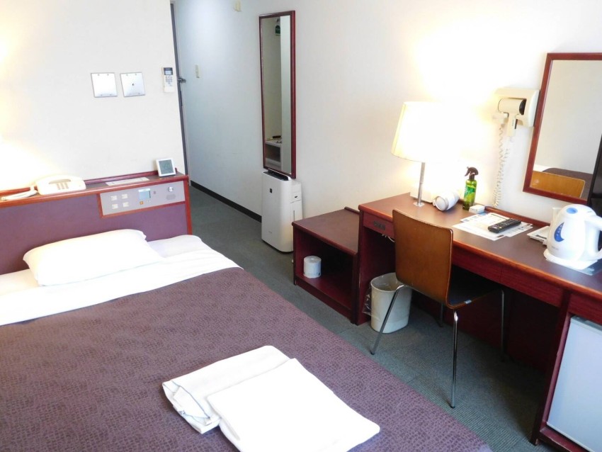 セミダブル：ホテルセレクトイン長野