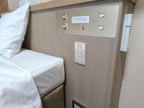 ヘッドボードコンセント