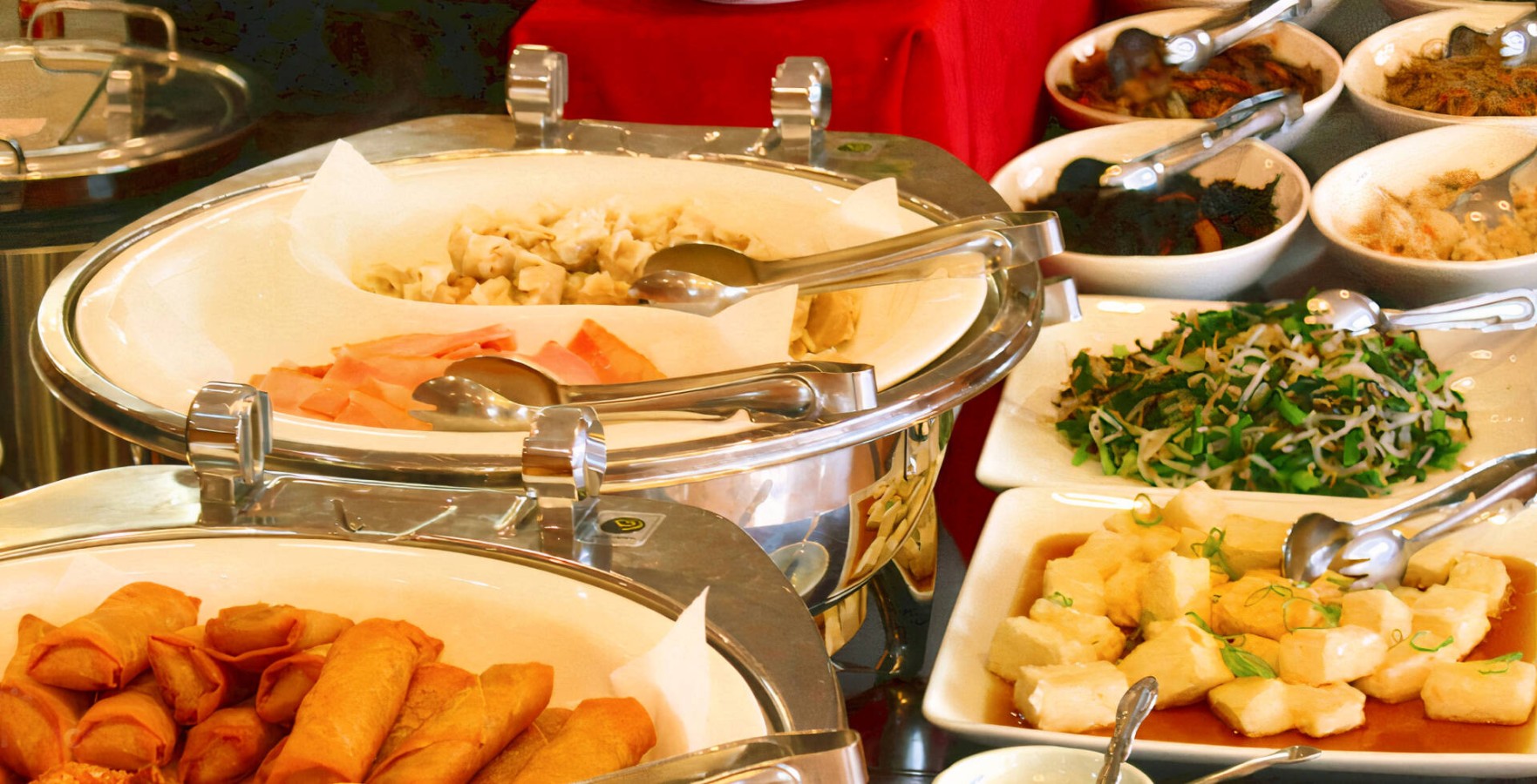 朝食：グランドパークホテル大館