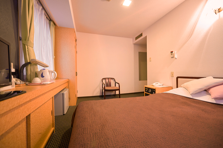 ダブル：長野プラザホテル