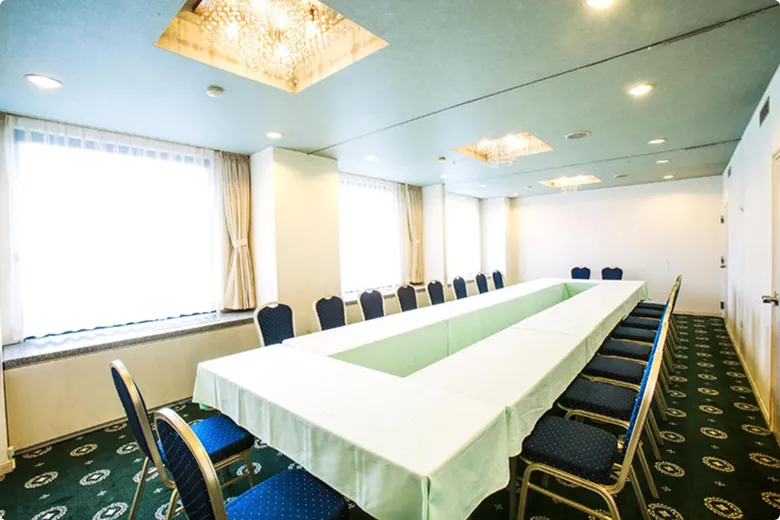 宴会場：セレクトロイヤル八代