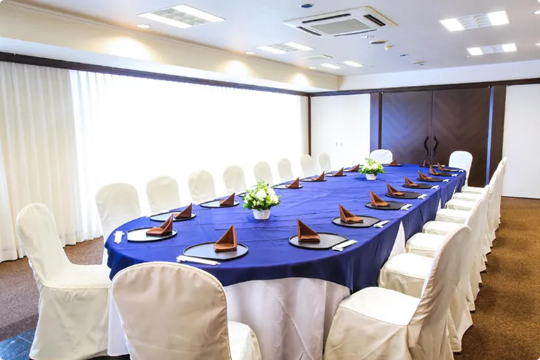 宴会場：セレクトロイヤル八代